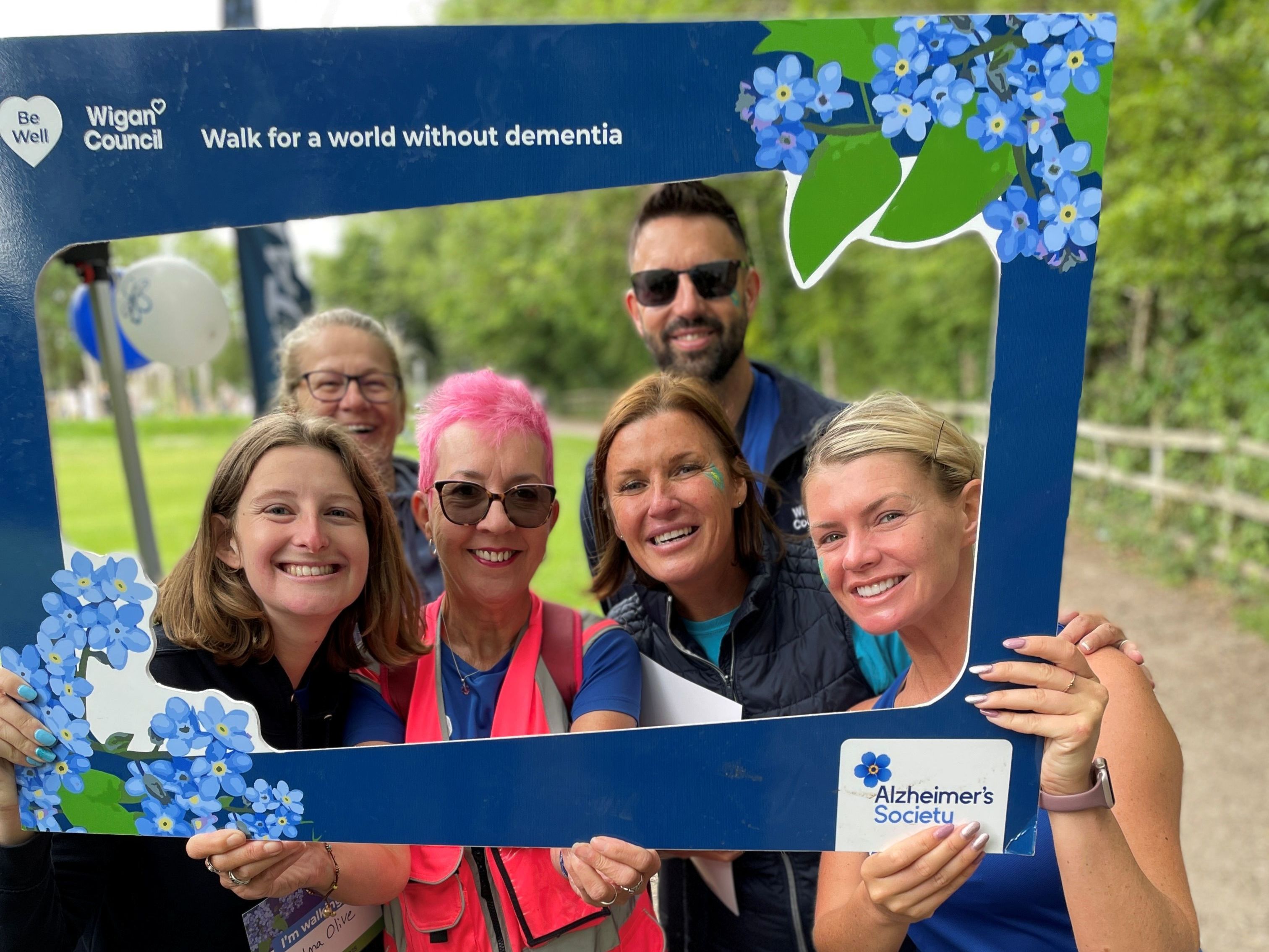 Be Well Memory Walk staff and volunteers at Pennington Flash Be Well Memory Walk staff and volunteers at Pennington Flash